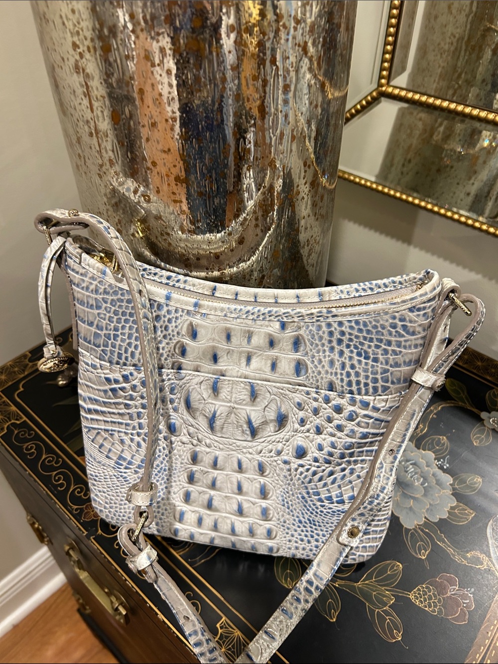 Brahmin - White & Light Blue Croc-Embossed Women’s Shoulder Bag crossbody - Picture 5 of 6